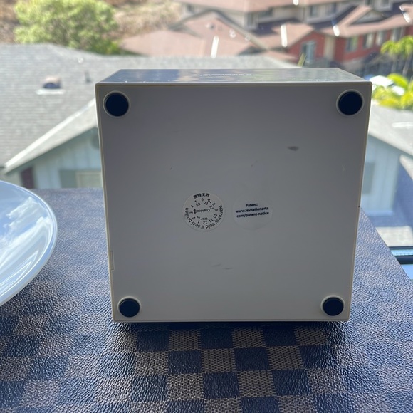 COPY - Levitating plate - Picture 7 of 11